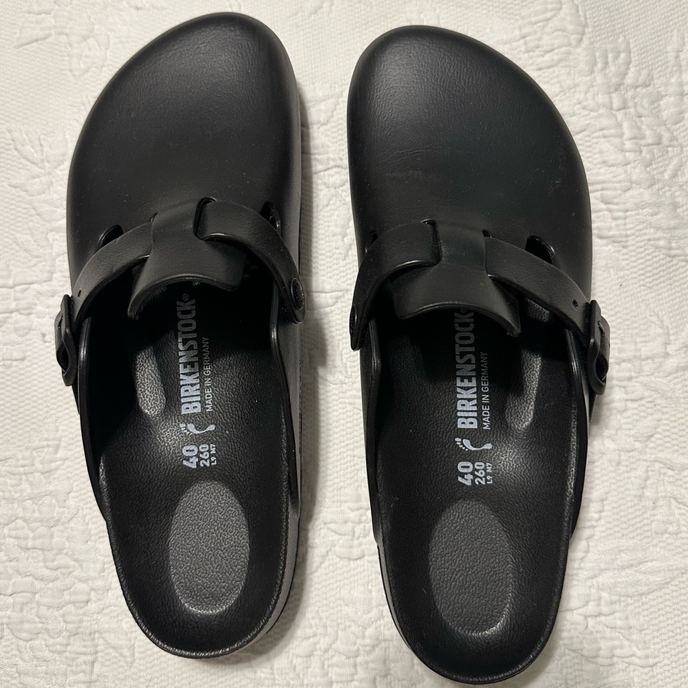 NWOT Birkenstock clogs
